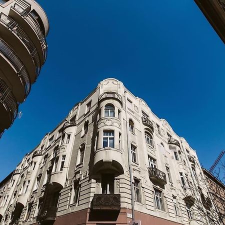 Lovely Purplish Apartment Heart Of The City Budapesta Exterior foto